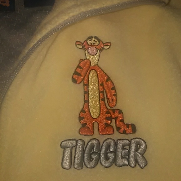 Girl's NWT Tigger Fleece jacket with side pockets - Picture 3 of 7